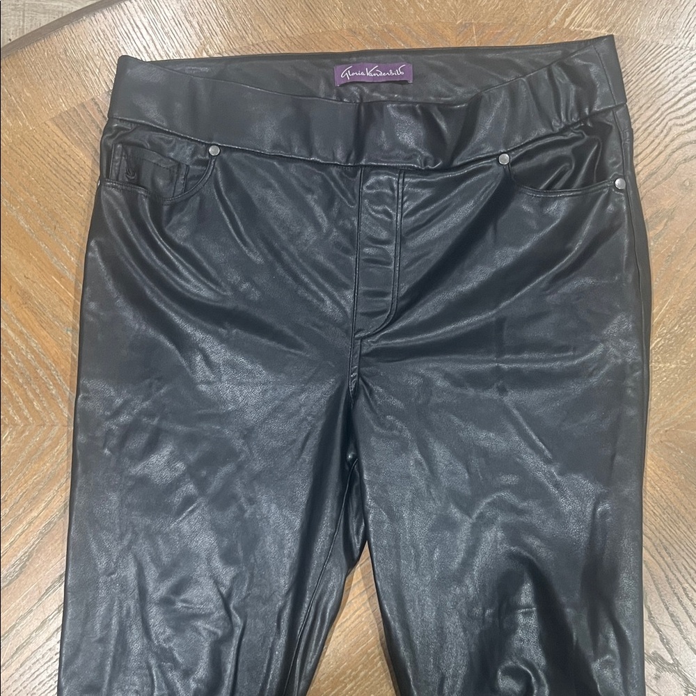 Gloria Vanderbilt Black Textured Pants